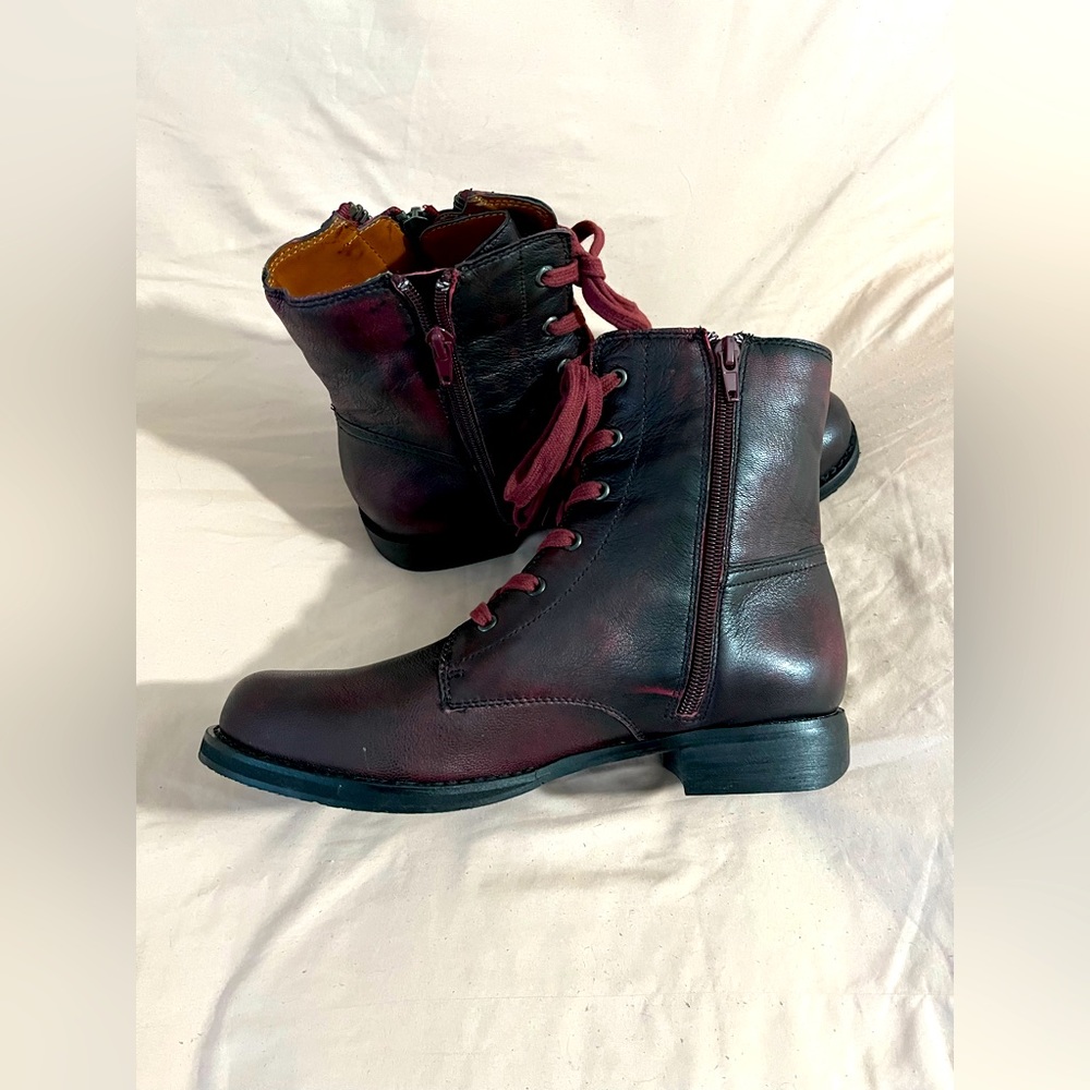 Moving Sale! Real Leather! NWOT - Burgundy Ankle Booties With Zippers Ornament. - Picture 3 of 5